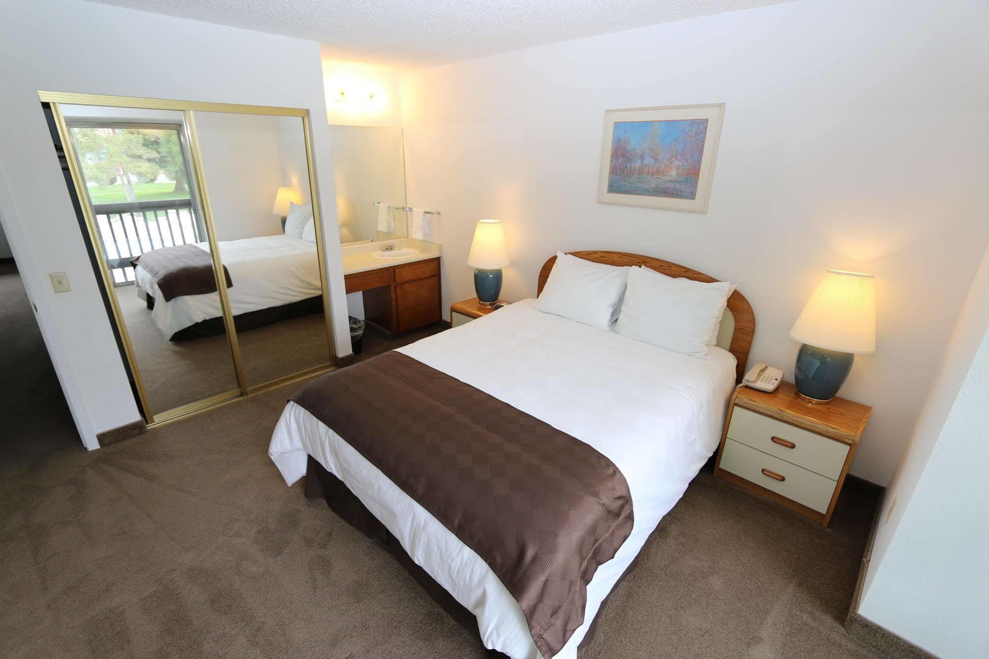 ספארקס Thunderbird Resort Club מראה חיצוני תמונה