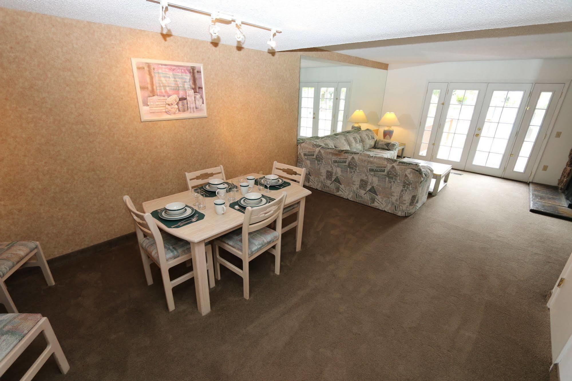ספארקס Thunderbird Resort Club מראה חיצוני תמונה